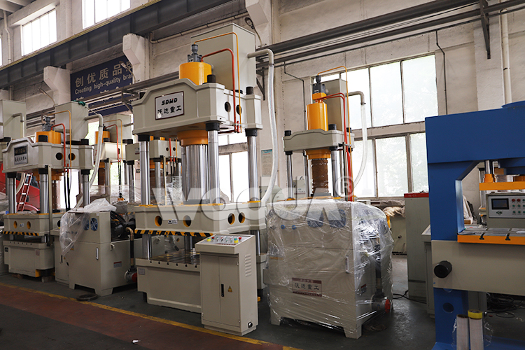 三梁四柱液壓機 三梁四柱液壓機