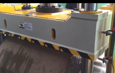 63T增速線(xian)軸包裝塑(su)料盒子