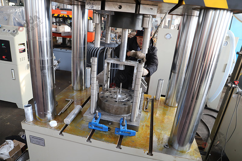 500噸蓄電池外殼拉伸成型液壓機 500噸蓄電池外殼拉伸成型液壓機