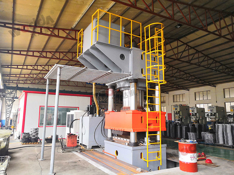 2000噸汽車離合器外殼拉伸液壓機 2000噸汽車離合器外殼拉伸液壓機