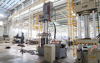 315噸耐火材料(liao)成型液壓機