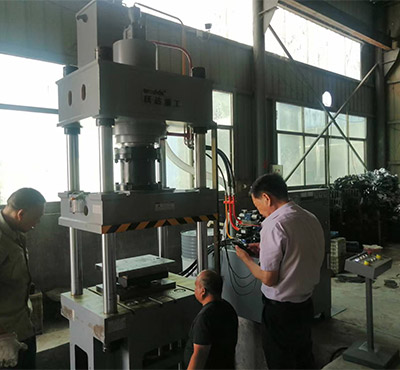 200噸金屬(shǔ)拉伸機壓制(zhì)不鏽鋼離心(xīn)風機