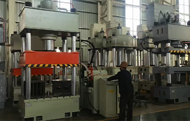 國(guo)标315噸四柱液壓機(jī)試機